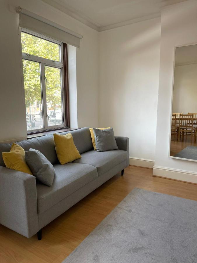 Amazing 3 Bedroom Flat Minutes From Tower Bridge Londra Esterno foto